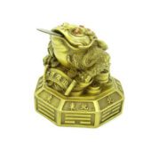 Brass Money Frog on Pa Kua1