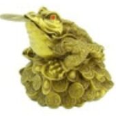 Feng Shui Money Frog on Mountain of Treasure (L)