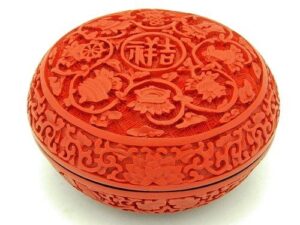 Red Cinnabar Lacquerware Box with Eight Auspicious Objects