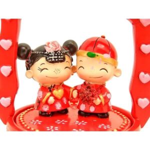 Sweet Wedding Couple on Traditional Chinese Wedding Box1