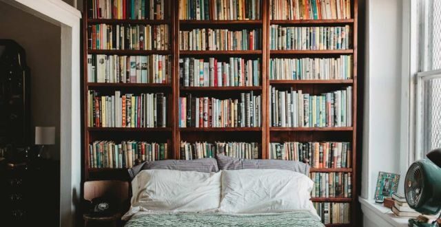 books-in-bedroom