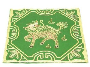 10Crt Gold Thread Silk Embroidered Chi Lin Mat1
