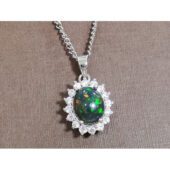 Bejeweled Black Opal Pendant B 欧泊1