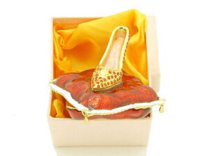 Bejeweled Wish-Fulfilling High Heel On Pillow Jewelry Box1