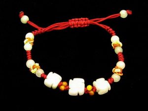 Jade Swastika Beads Bracelet1
