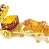 golden_bull_pulling_treasure_carriage_4