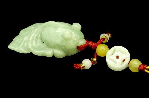 jade_gold_fish_with_coin_for_abundance_tassel_1