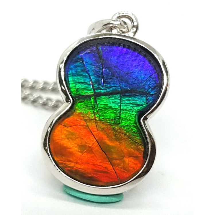Canadian Ammolite Figure of 8 Pendant with 925 Silver Frame 1